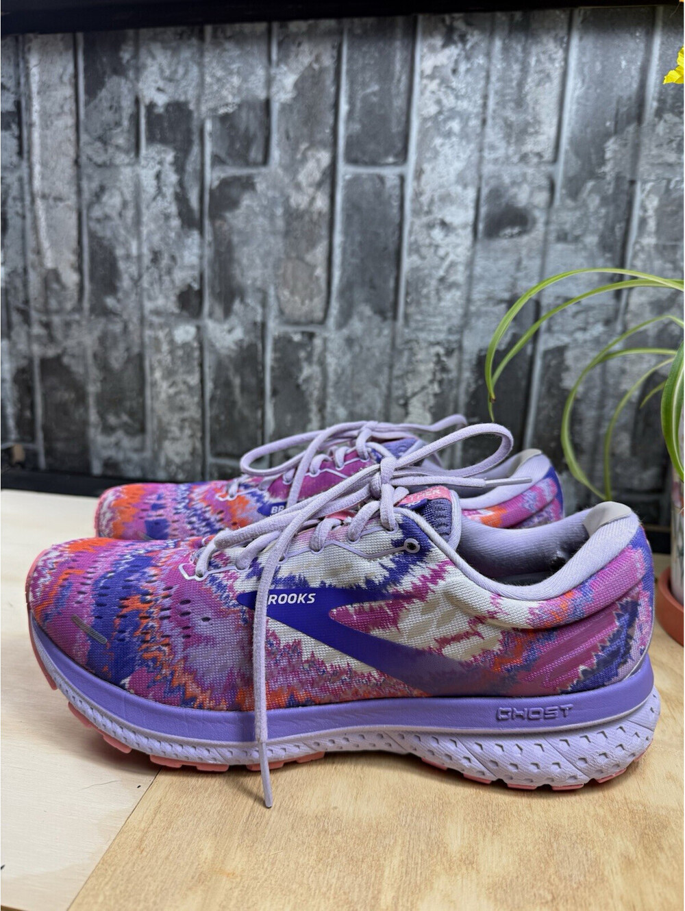 Brooks Ghost Purple/Pink/Orange Multicolor Low Top Lace-Up Sneaker
